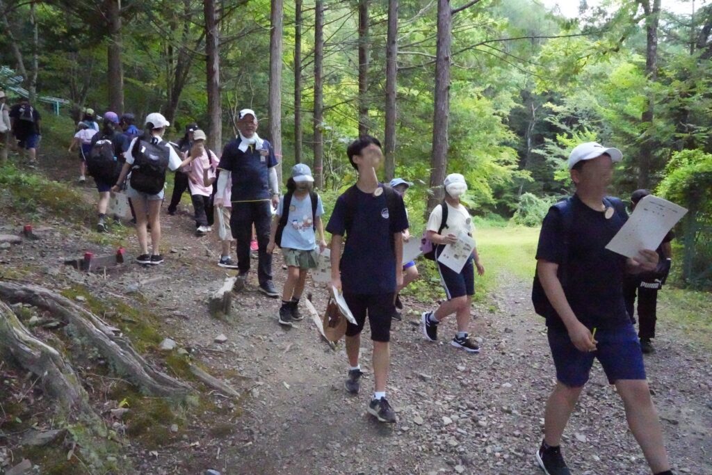 現在の画像に代替テキストがありません。ファイル名: みどりの少年団３-scaled.jpg